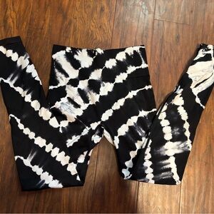 PINK Victoria's Secret Kids Monochrome Tie-Dye Leggings